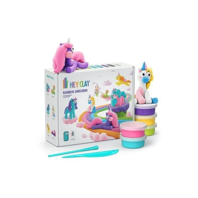 Tęczowe jednorożce ulepione z kolorowej masy plastycznej Hej Clay