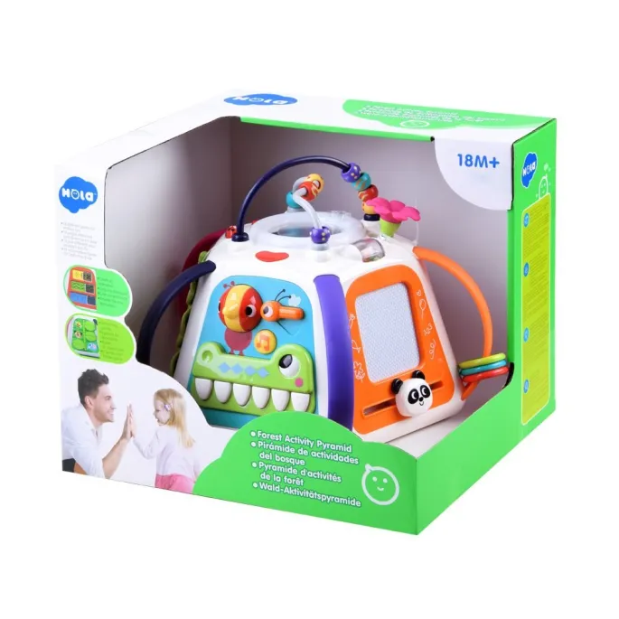 ścianka ozdobiona drzewem i kolorowymi listkami