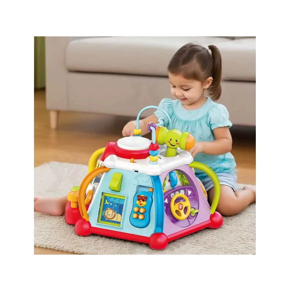 Zbliżenie na bębenek emitujący światło i dźwięk