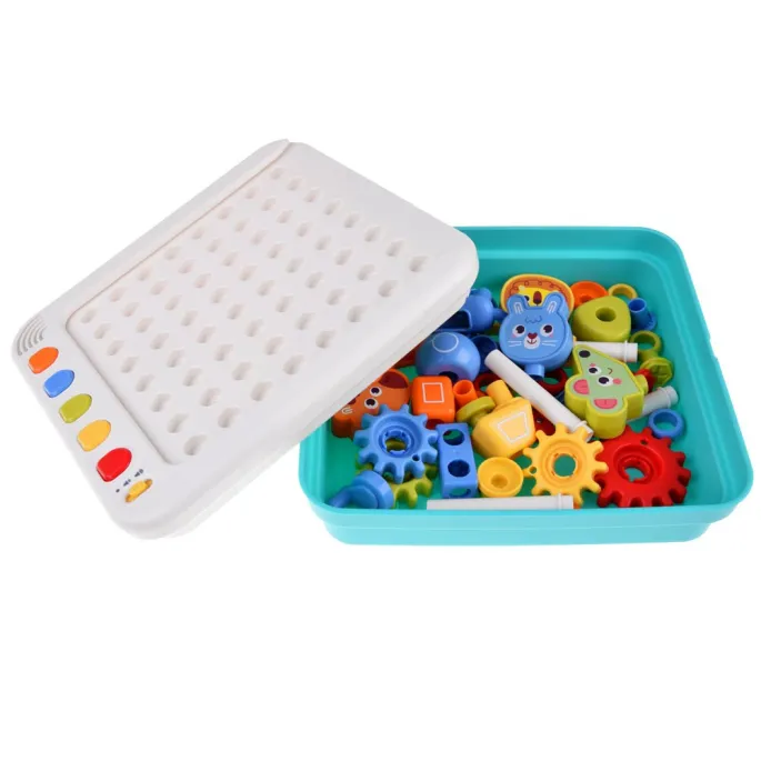 przechowywanie klocków w skrzynce dołączonej do zestawu panelu