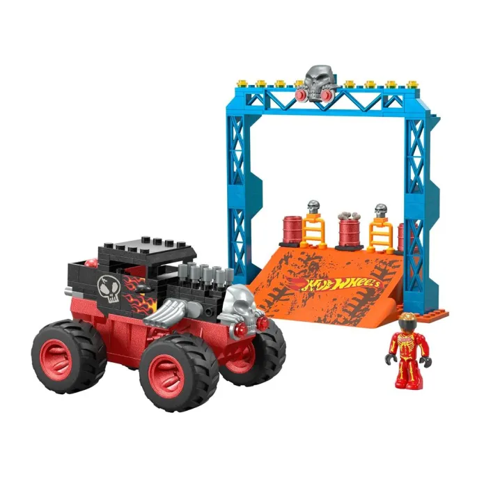 Zbliżenie na figurkę kierowcy w monster trucku Hot Wheels