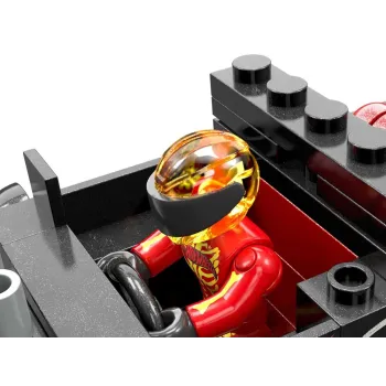 Rampa kaskaderska z zestawu Hot Wheels i monster truck w ruchu