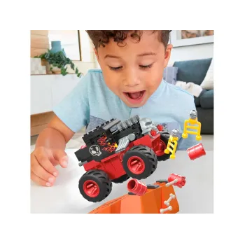 Detal maski monster trucka Hot Wheels z motywem czaszki