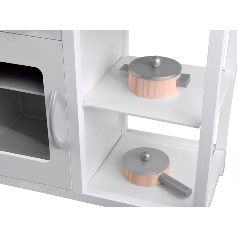 estetyczne detale białej kuchni drewnianej dla dzieci