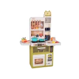 pełny zestaw 55 elementów kuchennych ułożony wokół zabawkowej kuchni