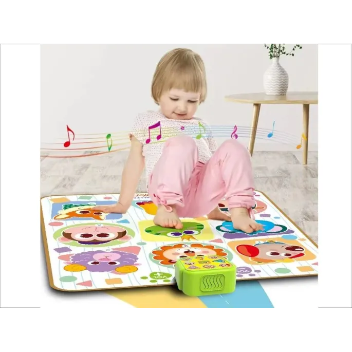 mata rozwinięta w salonie w świetle dziennym