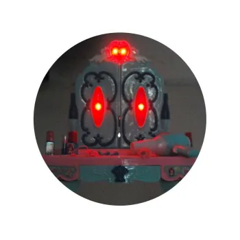 kolorowy grzebień, gumki i pierścionki dołączone do zestawu