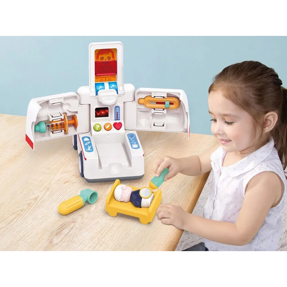 Widok boczny ambulansu z otwartym wnętrzem oraz akcesoriami