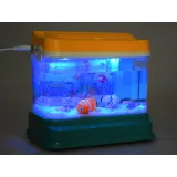 Wędki i sitko obok plastikowego akwarium dziecięcego