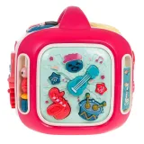 Zbliżenie na panel muzyczny z gitarą, saksofonem i bębenkiem