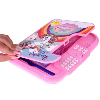 Kodowany zamek na okładce pamiętnika Magiczny Jednorożec