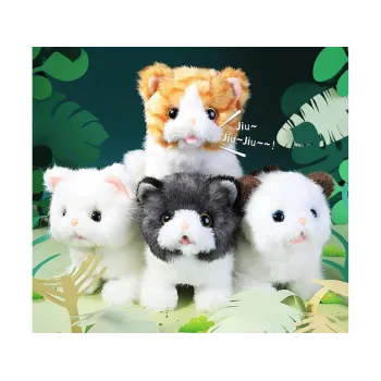 maskotka kotek psotek sfotografowana z profilu