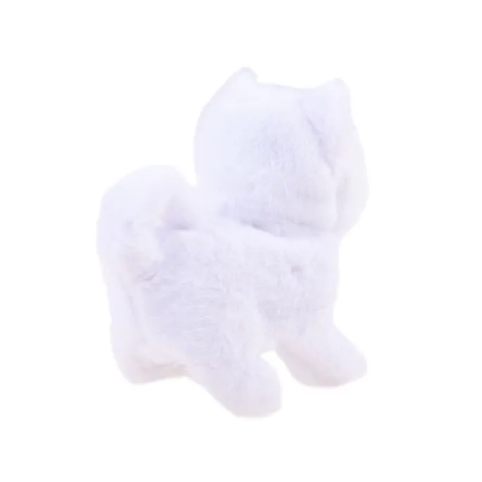 widok opakowania prezentowego z maskotką kotka w środku