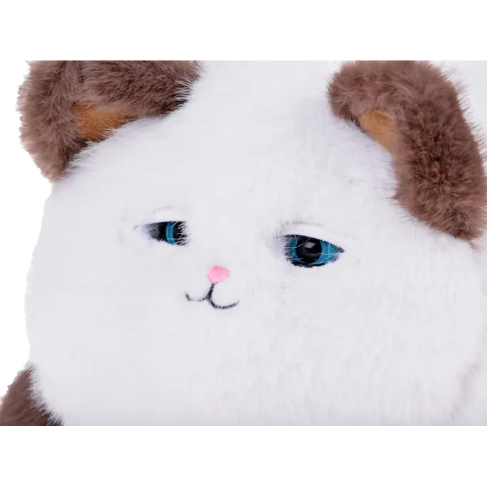 migające powieki maskotki kotka podczas zabawy