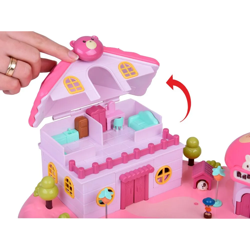 cały zestaw z domkiem, sklepikiem i placem zabaw prezentowany na tle ogrodu