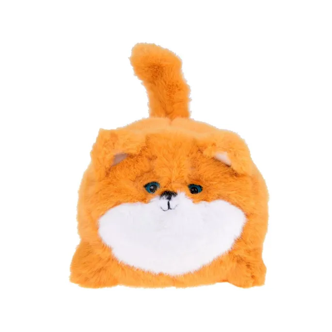 widok maskotki Pulpet w pełnej długości z merdającym ogonem