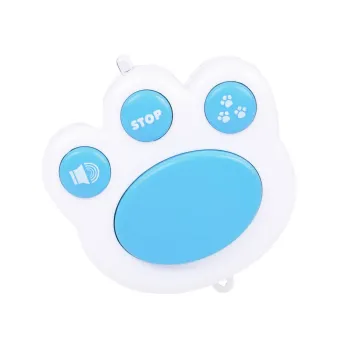 piesek charlie wydający dźwięki szczekania i sapania