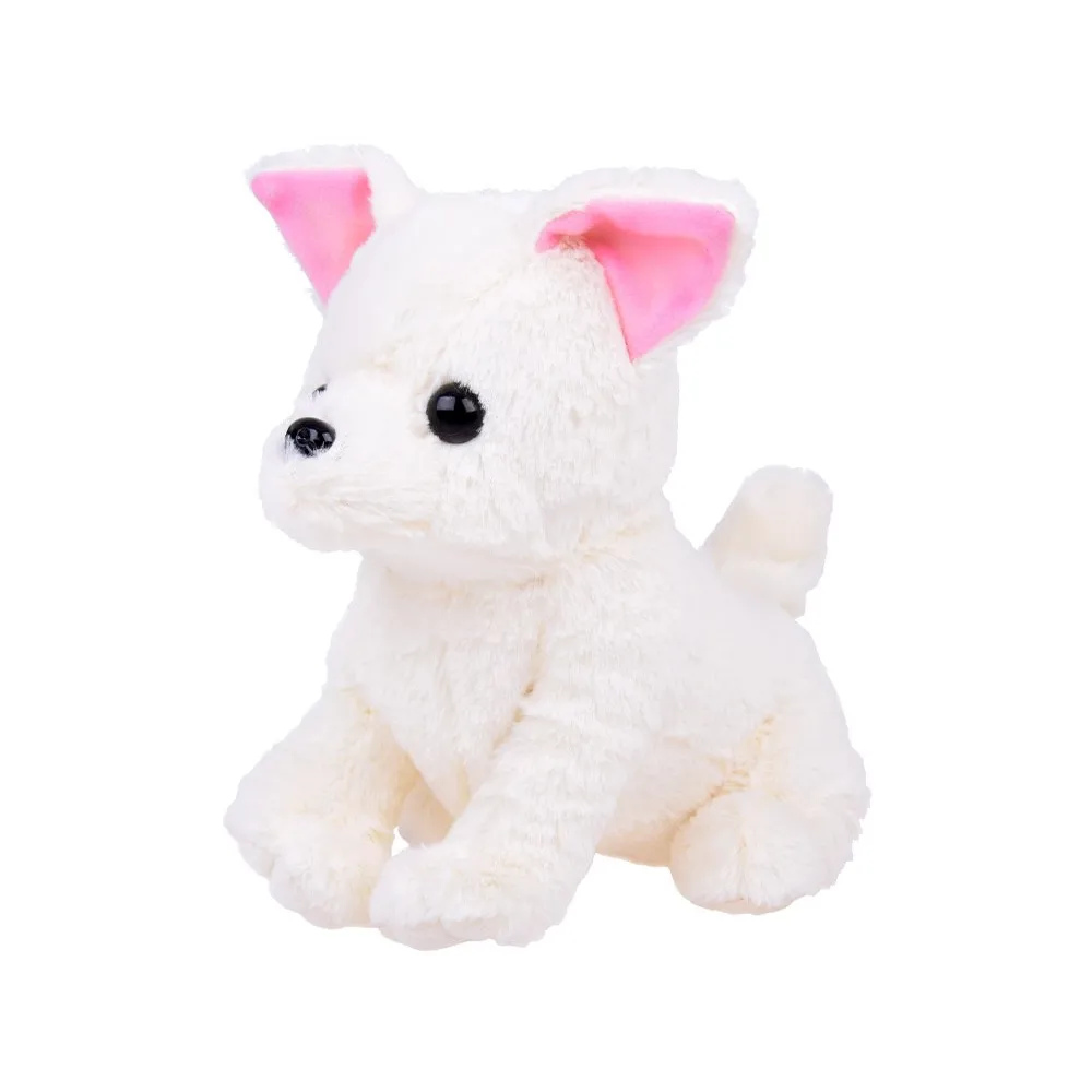 dziecko bawiące się interaktywnym pieskiem SISI