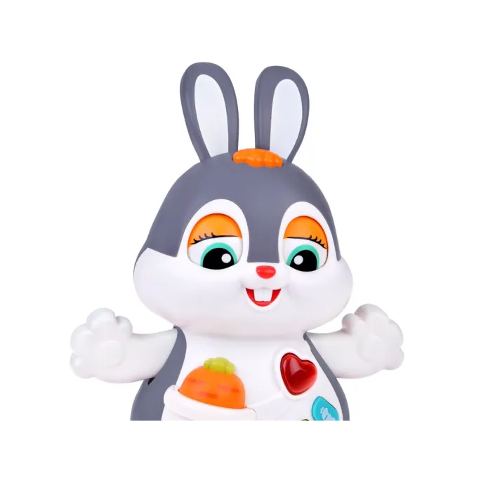 zbliżenie na ruchome łapki i uszy tańczącego królika