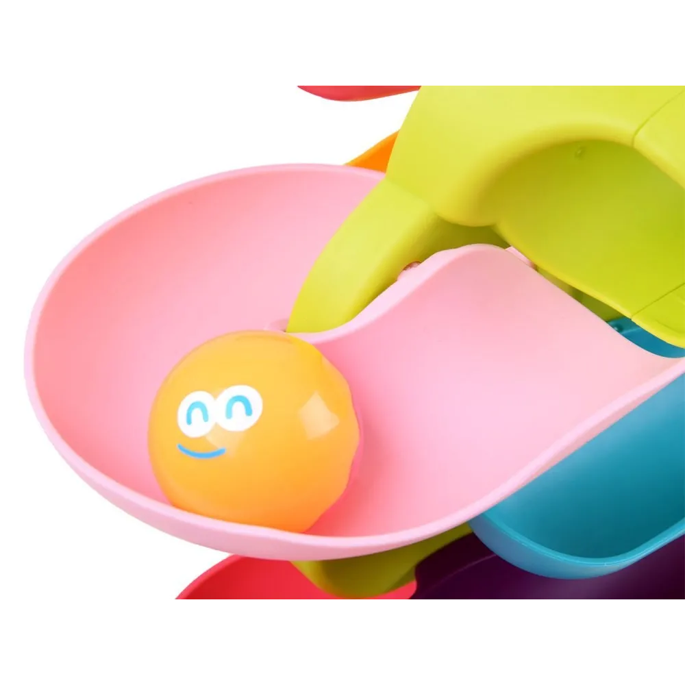 tor widziany z boku z ruchomymi elementami misia