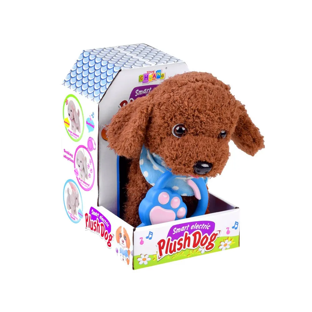 Zabawka piesek na tle opakowania imitującego domek