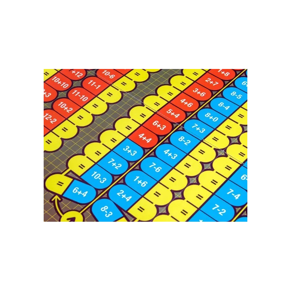 Dzieci grające w LICZMANIĘ podczas rodzinnej rozgrywki