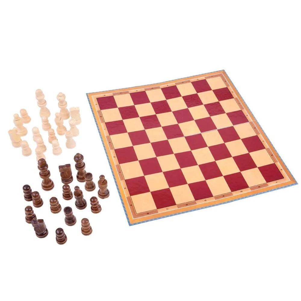 zbliżenie na drewniane piony na planszy szachowej