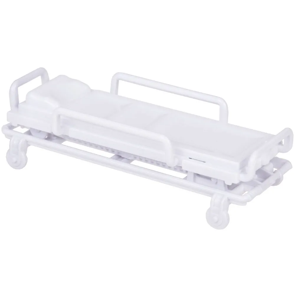 gumowe koła zabawkowej karetki do jazdy po różnych powierzchniach