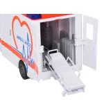 widok z tyłu na ambulans z otwartymi drzwiami i wysuniętymi noszami