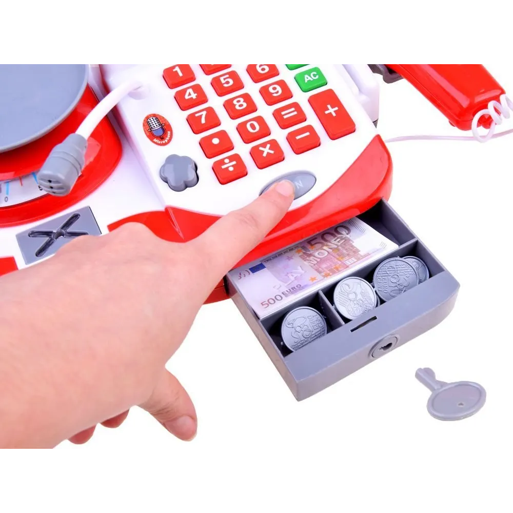 waga sklepowa obok kasy fiskalnej