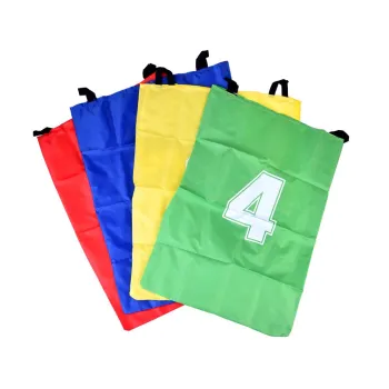 zbliżenie na worki do skakania z zestawu kinderparty