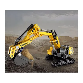 Zbudowana koparka na placu budowy podczas zabawy konstrukcyjnej