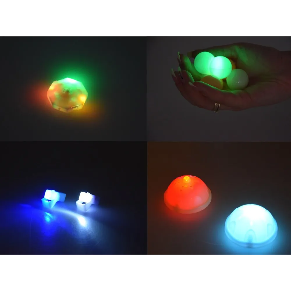 Zbliżenie na fragment świecącego toru kulkowego z klocków magnetycznych