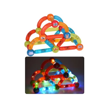 instrukcja dołączona do klocków magnetycznych pokazująca przykładowe budowle