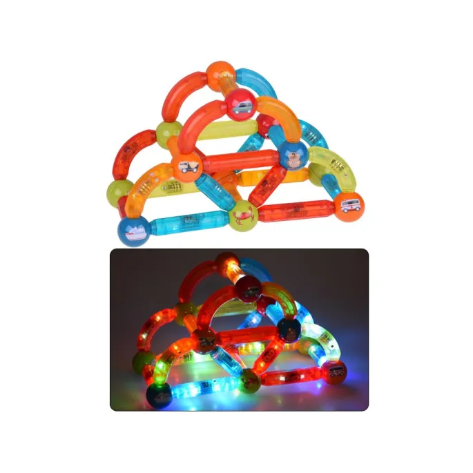 instrukcja dołączona do klocków magnetycznych pokazująca przykładowe budowle