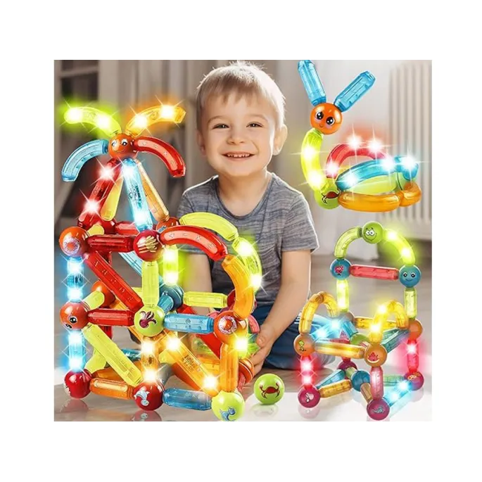 układanie kolorowej figury z podświetlanych klocków magnetycznych