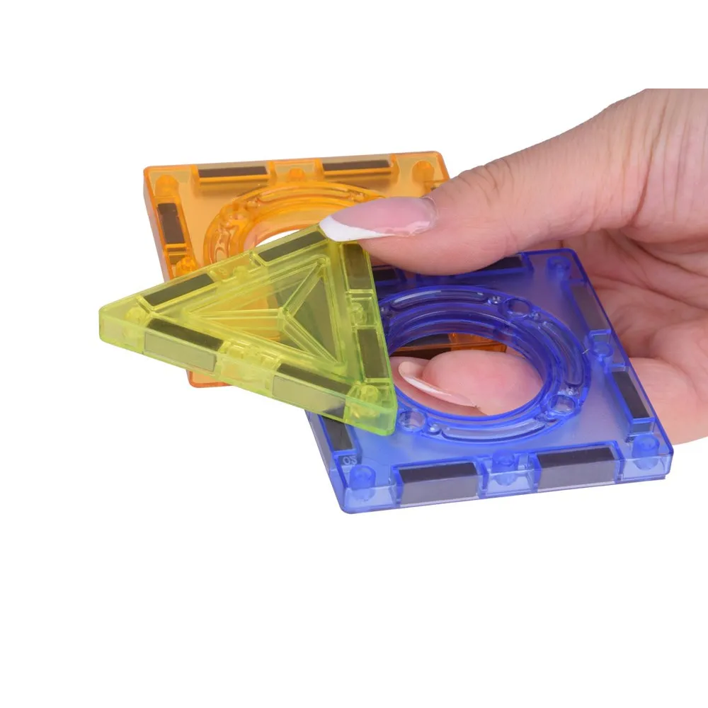 detal świecącej kopuły z toru dla kulek