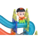 widok budowli z żywych, kolorowych elementów plastikowych