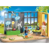 Elementy wyposażenia szkolnej sali w Playmobil 71331 podczas zabawy