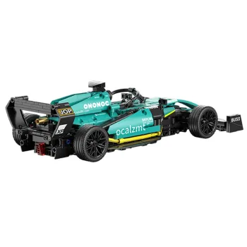 kolorowa ilustracja pudełka zestawu klocków technicznych 2w1