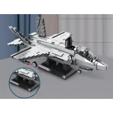 zestaw klocków technicznych F-35 przygotowany do złożenia