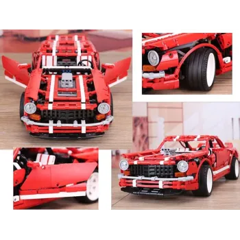 perspektywa tylnej części auta z widocznym bagażnikiem i światłami