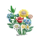 gotowy bukiet z technicznych klocków w kremowym flakonie