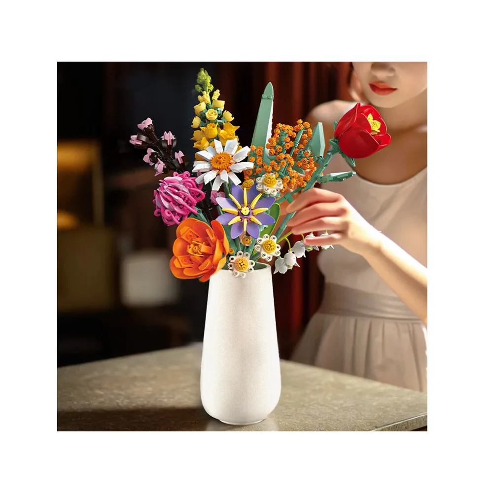 zbliżenie na szczegóły kwiatów zbudowanych z kolorowych klocków