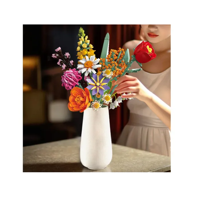 zbliżenie na szczegóły kwiatów zbudowanych z kolorowych klocków