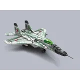 Model MIG-29 z klocków ustawiony jako eksponat na półce