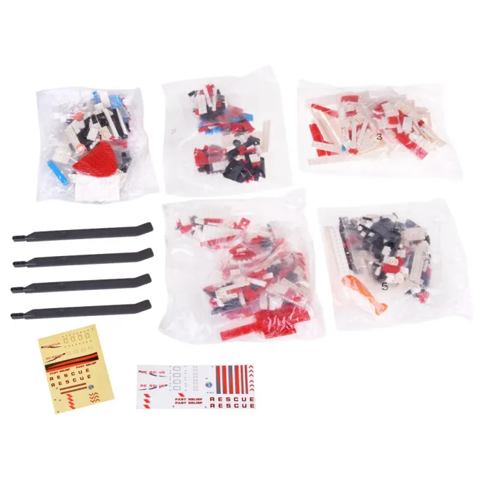 instrukcja montażu wraz z elementami śmigłowca z klocków