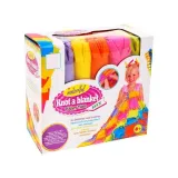 zbliżenie na ozdobne frędzle kwadratów w zestawie diy