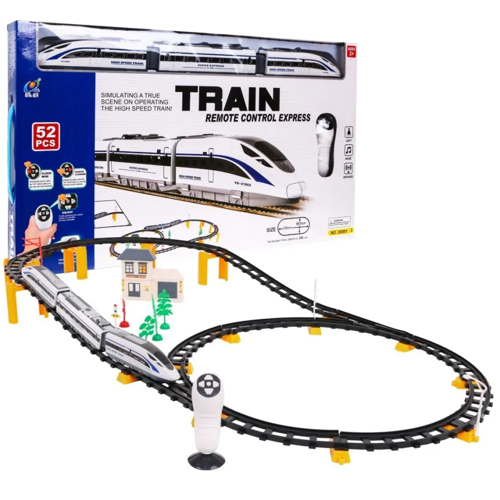 Duży zestaw kolejki z 52 elementami rozłożony na podłodze