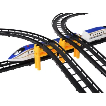 Układ torów z zakrętami, prostymi odcinkami i podjazdami